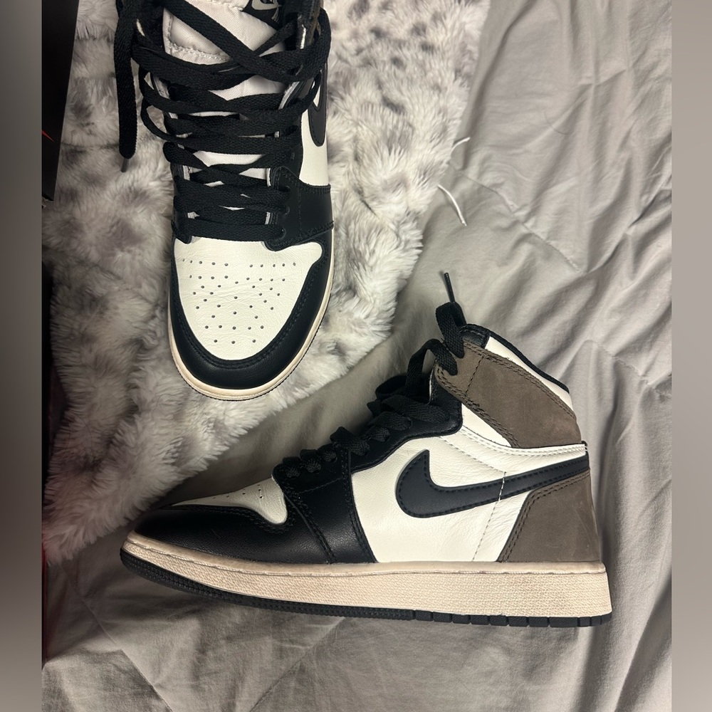 Jordan 1 Mochas